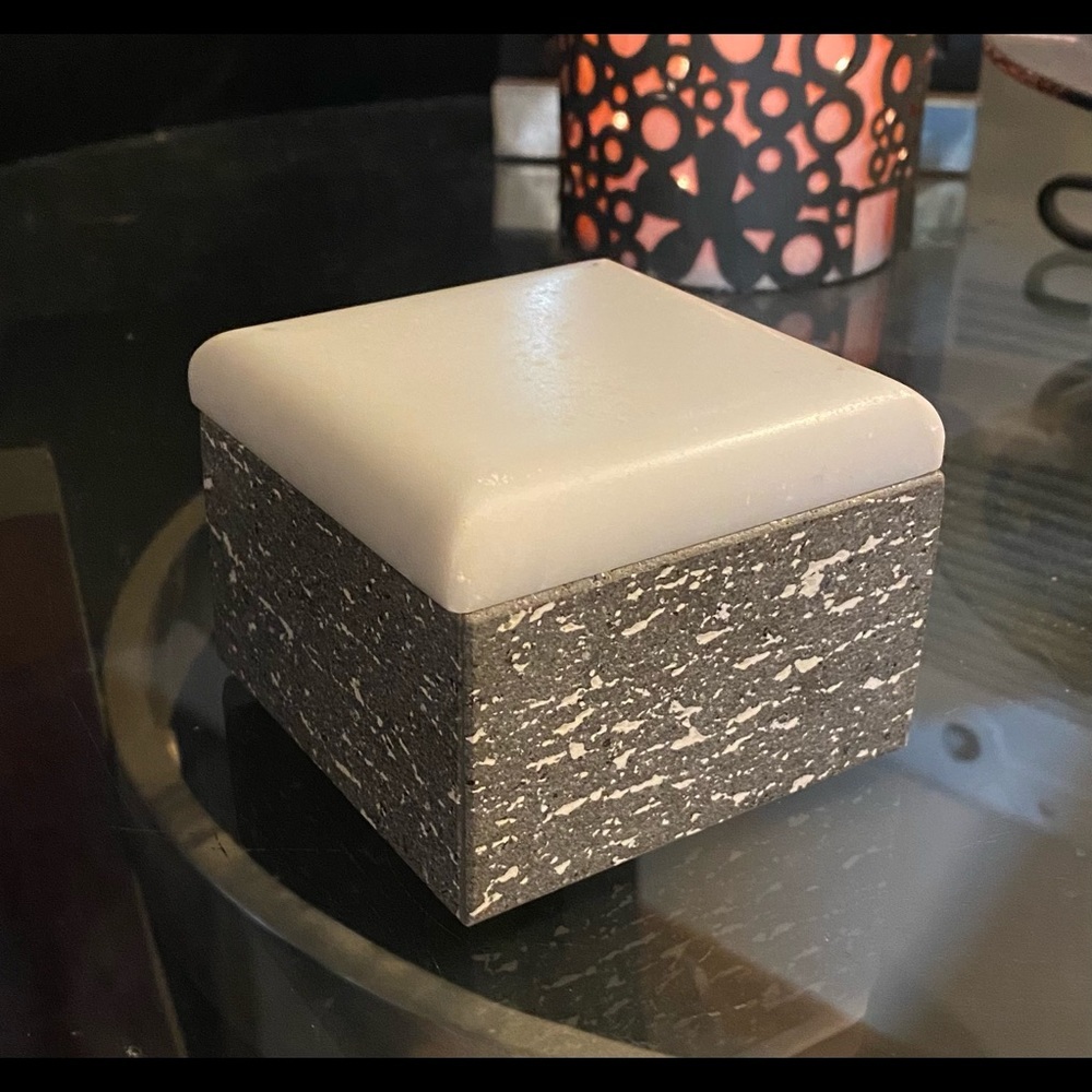 Mageia Italian Marble Trinket Box Gray White Stone Jewelry Keepsake Box - Picture 5 of 6
